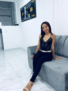 Vanessa de hotlittleones18  6 photos