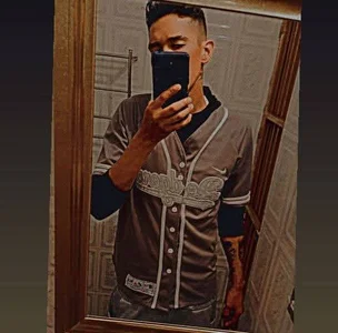 Public de ElCharsmin  2 Imagens