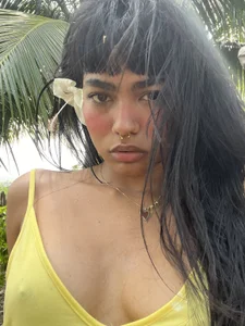 chell_18 🥵🫢 টি ছবি