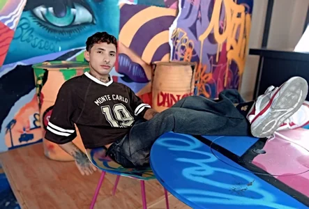 Public od Wall_ee-  2 snímek