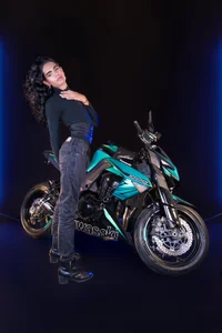 maxi_max0 🐆🏍️ Wild looks, wilder ride. Foto