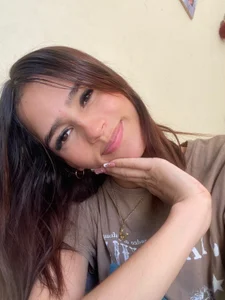 I’m glowing for you, love 💕 I’m live now from 2:00 to 8:00 PM (Colombia) just waiting to spoil y de MelodyMansson Foto 6