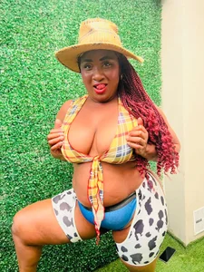 sofi_hill your cowgirl Pic 5