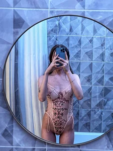 I fell in love with this bodysuit.. you too? de _mira_cle_ Foto