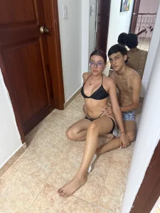 AnnyANDnoahcouple sexy Bild 9