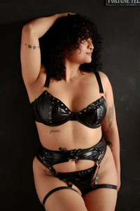tabaressofi black lingerie รูป 