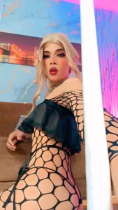 On Fire 🔥 od sofia_matthews  5 snímek