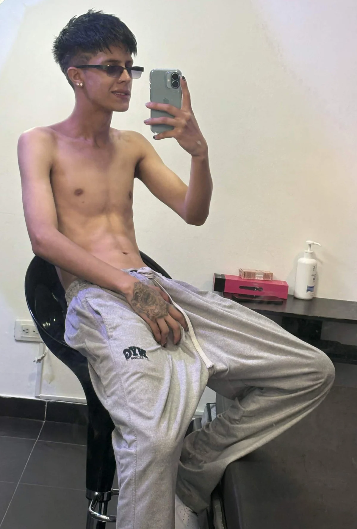 MikeHunteer 님의 트렌드 중인 사진  6991개