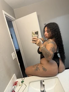 IceeStellaDior's Where the party STARTS Sex Photo 4