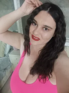 SaraElise Public  5টি ছবি