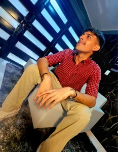 Alan_Del_Reyxのboy in redの 6枚の写真