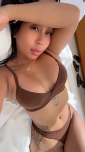 Milan Valentina de milanvalentina  3 Imagens