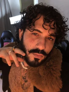 Mike_Parkerr serve me Poză 4