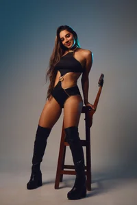 celeste_moonx “Between danger and pleasure, there you find me 💫❤️‍🔥” Pic