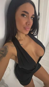 sarah_aadams_ Public 사진 4