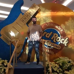 thenaugthyprofesor Public Pic