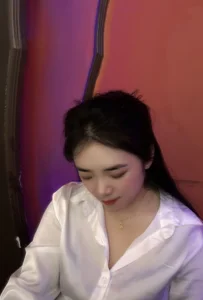 Ywoui010 Public 圖片