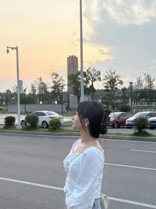 coward_by Public Hình 5