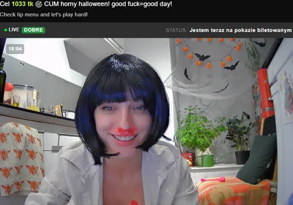 SluttyBanana Public Foto 4