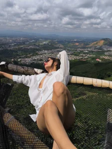 IsabellaMoreau enjoying life. Pic 2