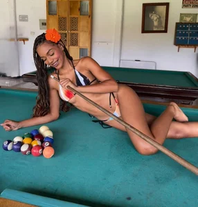 aylacallowey 🎱 Come closer... the game is just beginning. 🔥 Foto 6