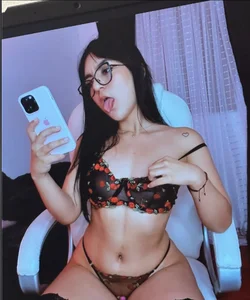 victoria_hokings Public 사진 4