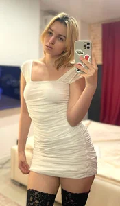 Public de Rose_Bauer_  2 photos