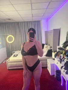 Sonya_Aysa Feeling Hot Immagine  5
