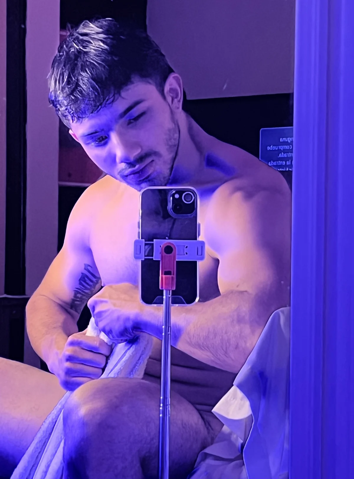 ArturoCardona_ Trending Plaatje 7977