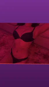 KARISHMA-STRIP Public Billede 4