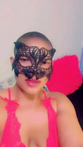 BUBBLEBUTT-CHICK Mee Pic 2