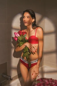 Shary_leon Today I wait for you to play in jacuzzi Kuva