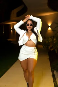 MaddyParisi Sexy in white🤍🤍🤍 Pic