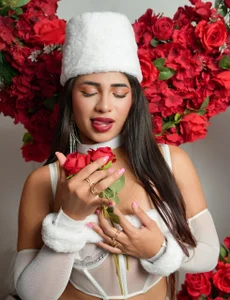 Sluttyysucker_: 👑 ( 3 фото)