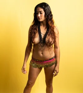 MIIAHERNANDEZ BEAUTIFUL GIRS Pic 3