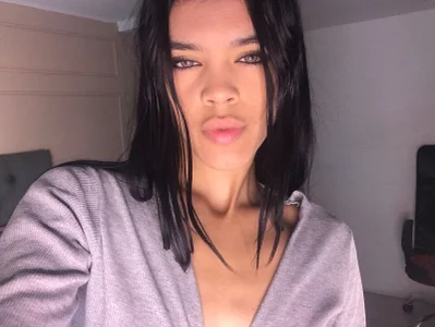 DIFFERENT STYLE, DIFFERENT POSE 👀 de ALICESANDOVAL  8 photos