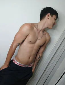 Thebestboyhot Public Pic 3