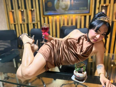 MissVictoria_ 💕🔥 Happy Birthday to me 🍷🍾 Pic 8