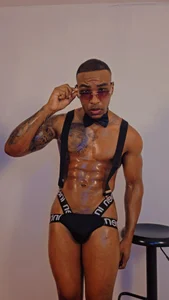 DiegoXXL111のHeyyy baby tell meの枚の写真