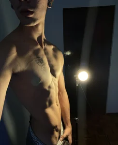 Jefer_rick_のPlaying a little with the lights 🔥の 6枚の写真