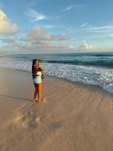 Vacation time. 🏖️☀️🌊 de Alyssa_bunnyx Foto 3