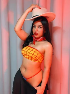 jade_bonett I am a little Cowgirl Foto 3