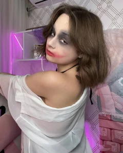 Mary_uw Terribly beautiful Halloween my first Joker image! Pic