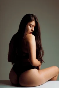 AmmyCollinsW Public Immagine  4