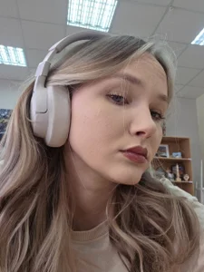 KarinRobertson Private Viewing Billede 3