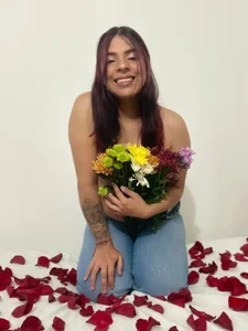 nicky_andcamil May flowers for Nicky Pic 6