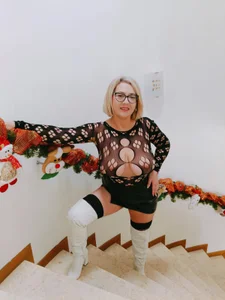 _Hot_Mommy_ SEXY 🔥🔥❤ Pic 3