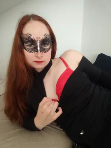 EleaLeara get to know me :) Pic 4