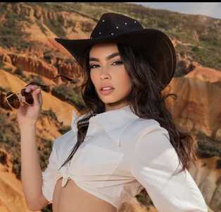 Amaliarand 💋 صورة واحدة|Amaliarand 💋 صورتان|Amaliarand 💋  5 صور|Amaliarand 💋  5 صورة