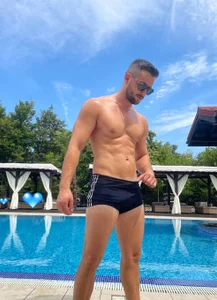 ZackFraser Pool Poză 6